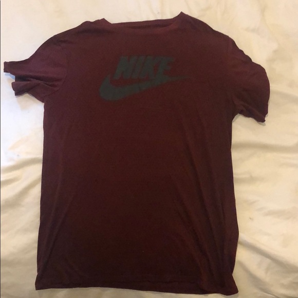 Nike Other - NIKE Mens Nike Shirt - Medium - Maroon - LIKE NEW